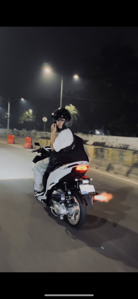 heyy.ard tweet media