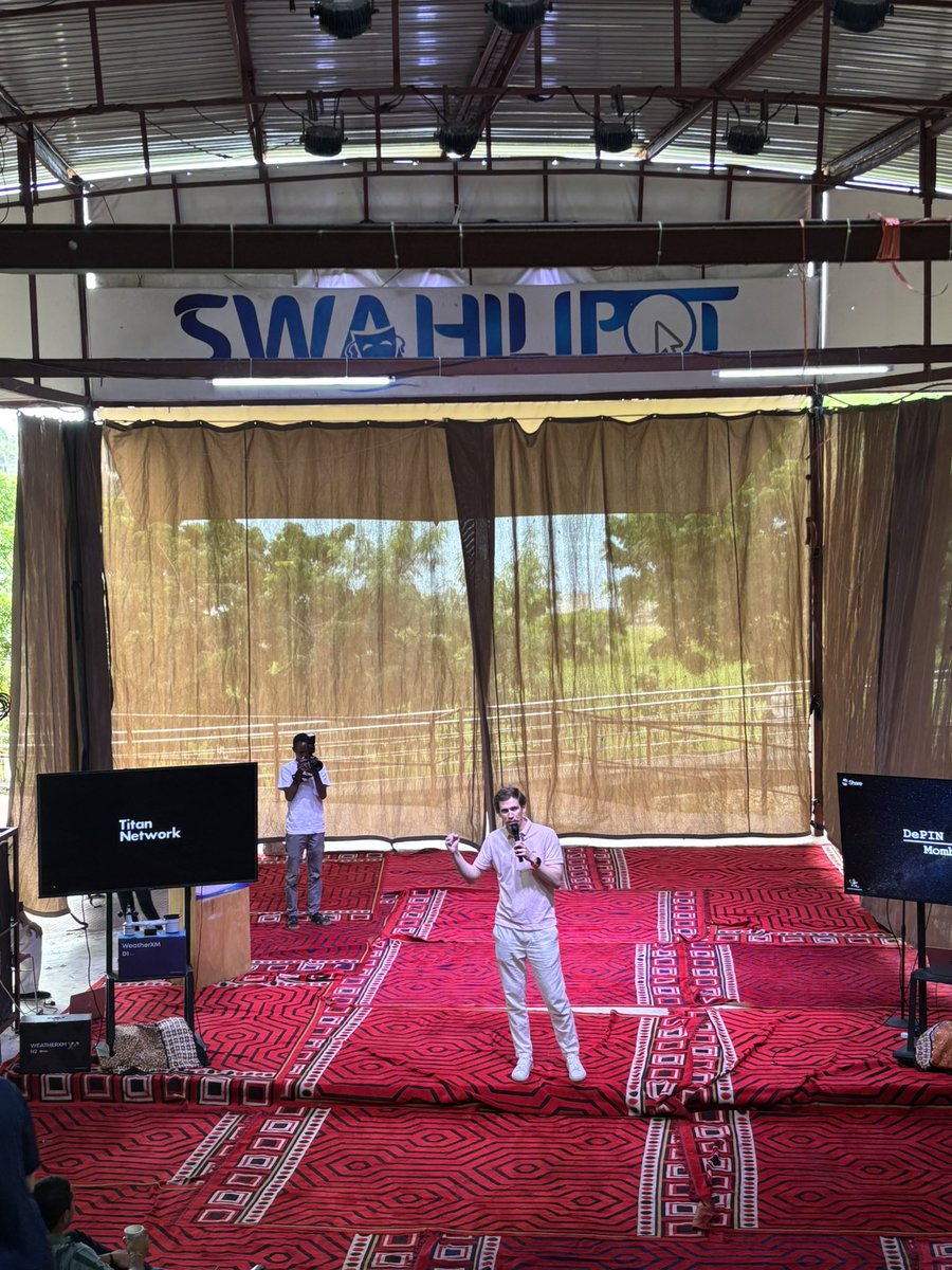Tkachuk_science's tweet image. Blasting at DePIN Summit Africa with @EV3ventures! Thanks to @richhomiecon for the catch🙌🏻