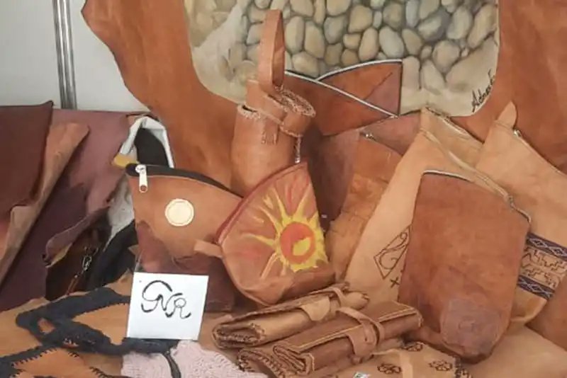 Coope_CyC's tweet photo. #noticia

ESCUELA DE ARTESANÍA IMPULSA EL TRABAJO DE MUJERES EN EL CURTIDO NATURAL - https://t.co/PUsqjCc2J6

#cooperativismo #catamarca https://t.co/Gn5d72TAeP