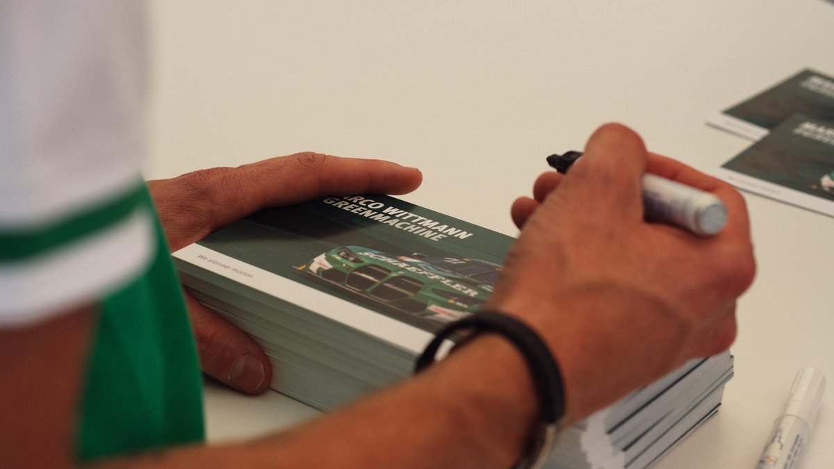SchaefflerGroup's tweet image. Perfect start to the event of the year! With the Performance Day in Herzogenaurach, our brand ambassadors Carrie Schreiner, Marco Wittmann, Markus Winkelhock, and Max Hesse kicked off Norisring week. 🙌
Want to meet us? Then stop by the @DTM! 😃
#TeamGreen #SchaefflerDTM