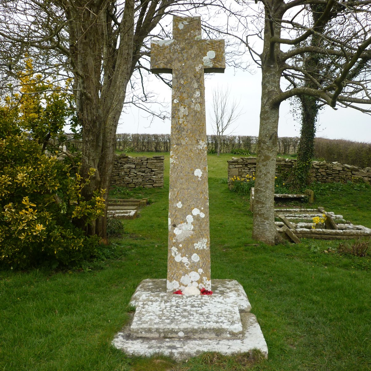 WarMemorials's tweet image. Calling #volunteers in #Dorset, we need someone to visit Worth Matravers war memorial at St Nicholas of Myra Church. We need photos and a condition update, can you help? Upload at warmemorialsonline.org.uk/memorial/97674