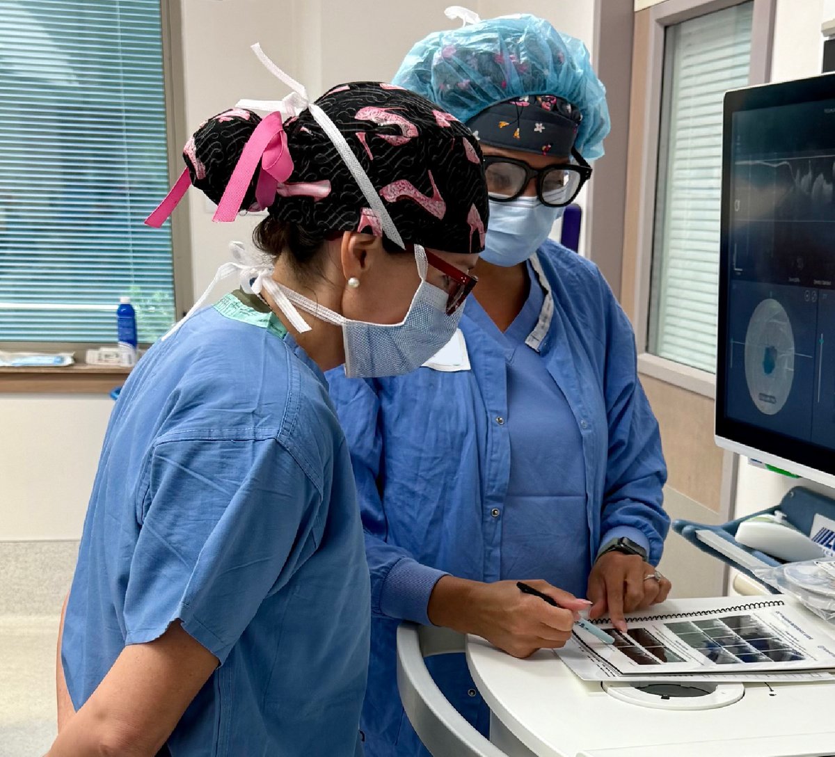 Proud to work with Dr. <a href="/KaylaGriffithMD/">Kayla Griffith, MD</a> and the team at <a href="/HCAHealthONE/">HCA HealthONE</a> Rose Medical Center—committed to bringing advanced technology and compassionate care to patients in Denver. Thank you for being the first to bring OCT to Colorado!
#leadingtheway #patientcare
<a href="/JustinYAK2424/">Justin Yakovac</a>