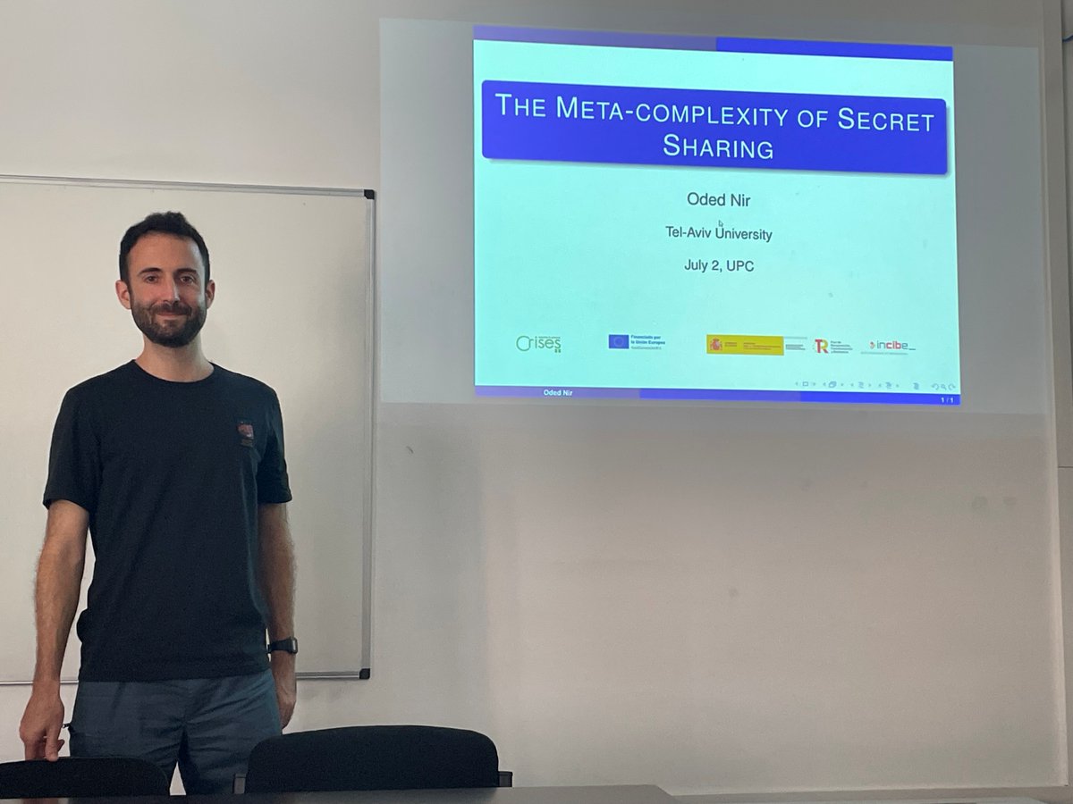 HermesURV's tweet photo. Estos días tenemos la suerte de poder trabajar con el Dr. Oded Nir, de la "Tel Aviv University". Hoy nos ha presentado su último trabajo sobre los esquemas de compartición de secretos.

#nextgenerationeu #PlanDeRecuperacion https://t.co/lBkZwVkdhF