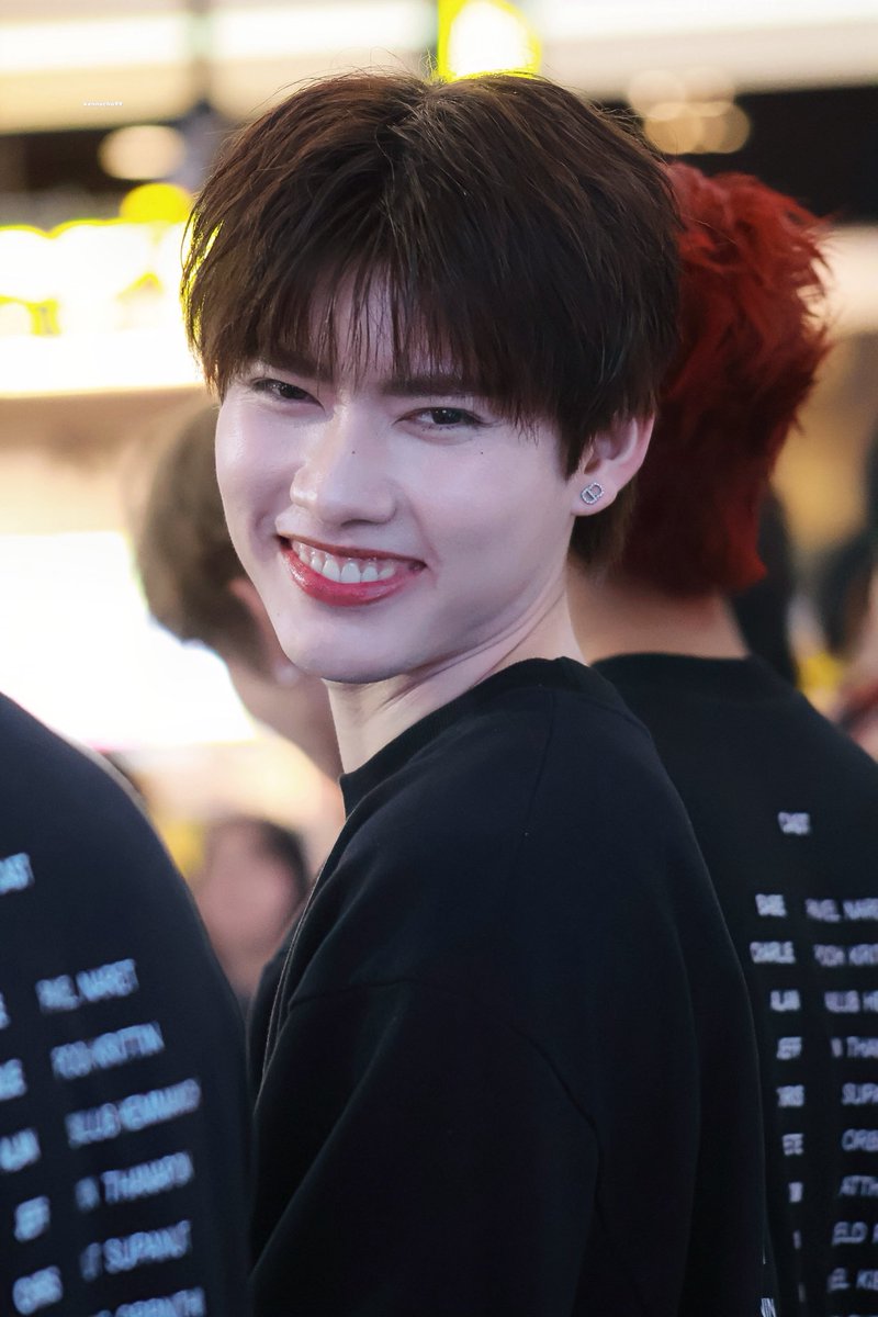 ksdhsvt's tweet photo. 020725 #Toptenss 
#MichaelTopten #ไมเคิลท๊อปเทน

ยิ้มหวานน่ารักมากเอางี้🤧
@toptenss_ 🤍🤏🏻

CHECK IN WITH PIT BABE
#PitBabeCheckInxIQIYI https://t.co/Ch5STYaaiA