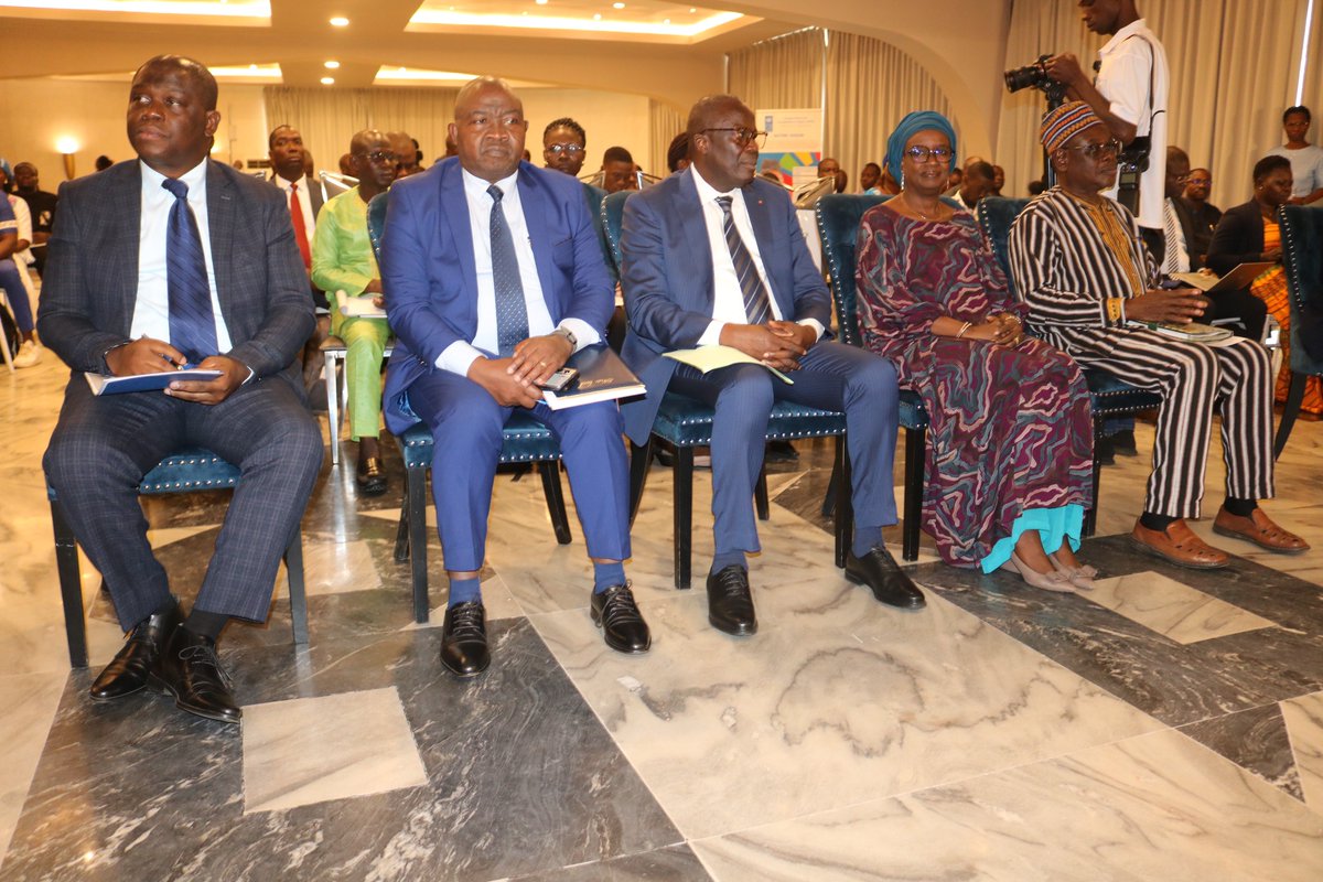 FAOauTogo's tweet photo. Le #Togo 🇹🇬 engage une nouvelle dynamique en faveur d’un développement régional inclusif et résilient au #Climat.
Un atelier tenu ce 01/07, a lancé le guide national d’élaboration d’un plan de développement régional (PDR) intégrant les changements climatiques⛈.
#NAPReadiness
1/3 https://t.co/k4yuEtuZon