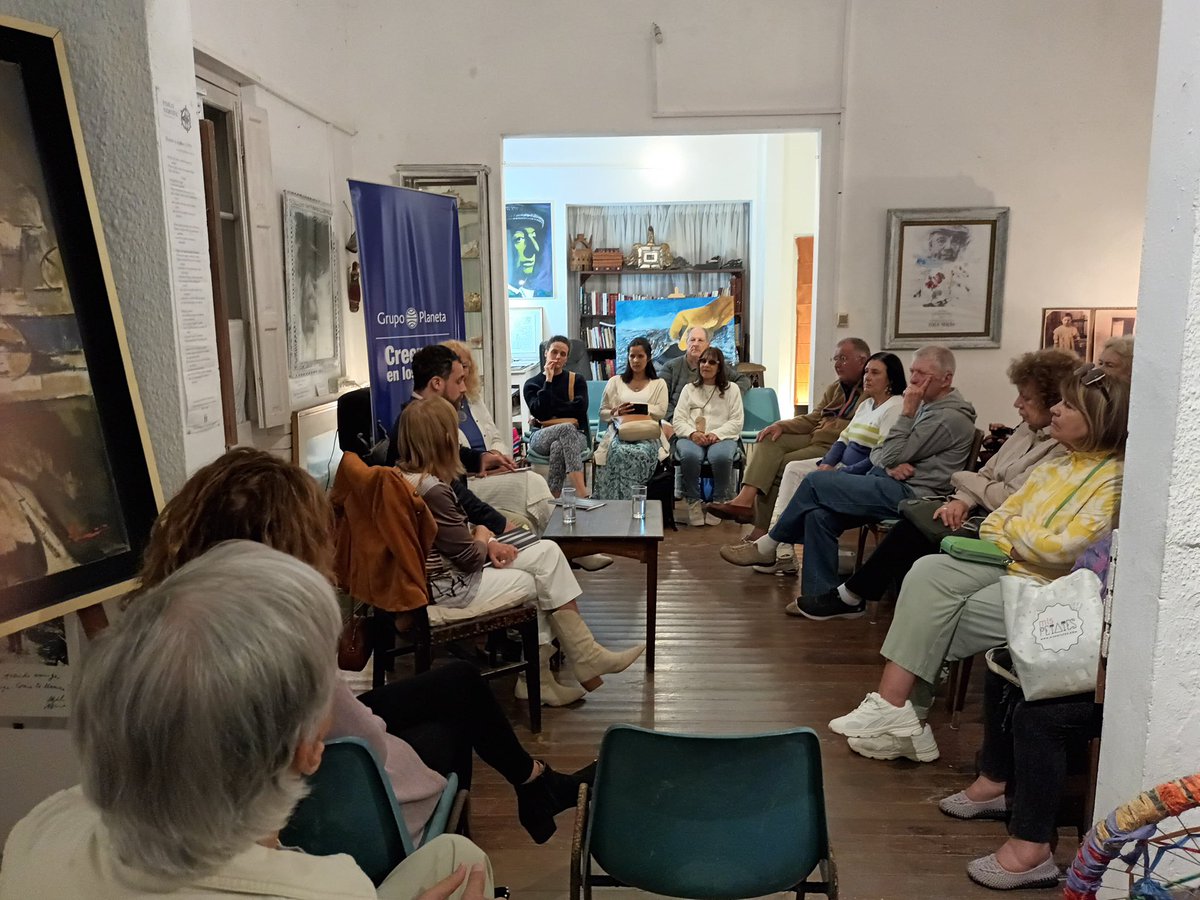 MauricioSabajM's tweet photo. Hace unos meses estuve en Punta del Este dando entrevistas y presentando mi libro “Mil quinientos días en la cárcel por error” (de @PlanetaLibrosUY) en el Museo Paseo Neruda. Con un poco de atraso, acá les dejo las fotos. https://t.co/0byHMYOYTe