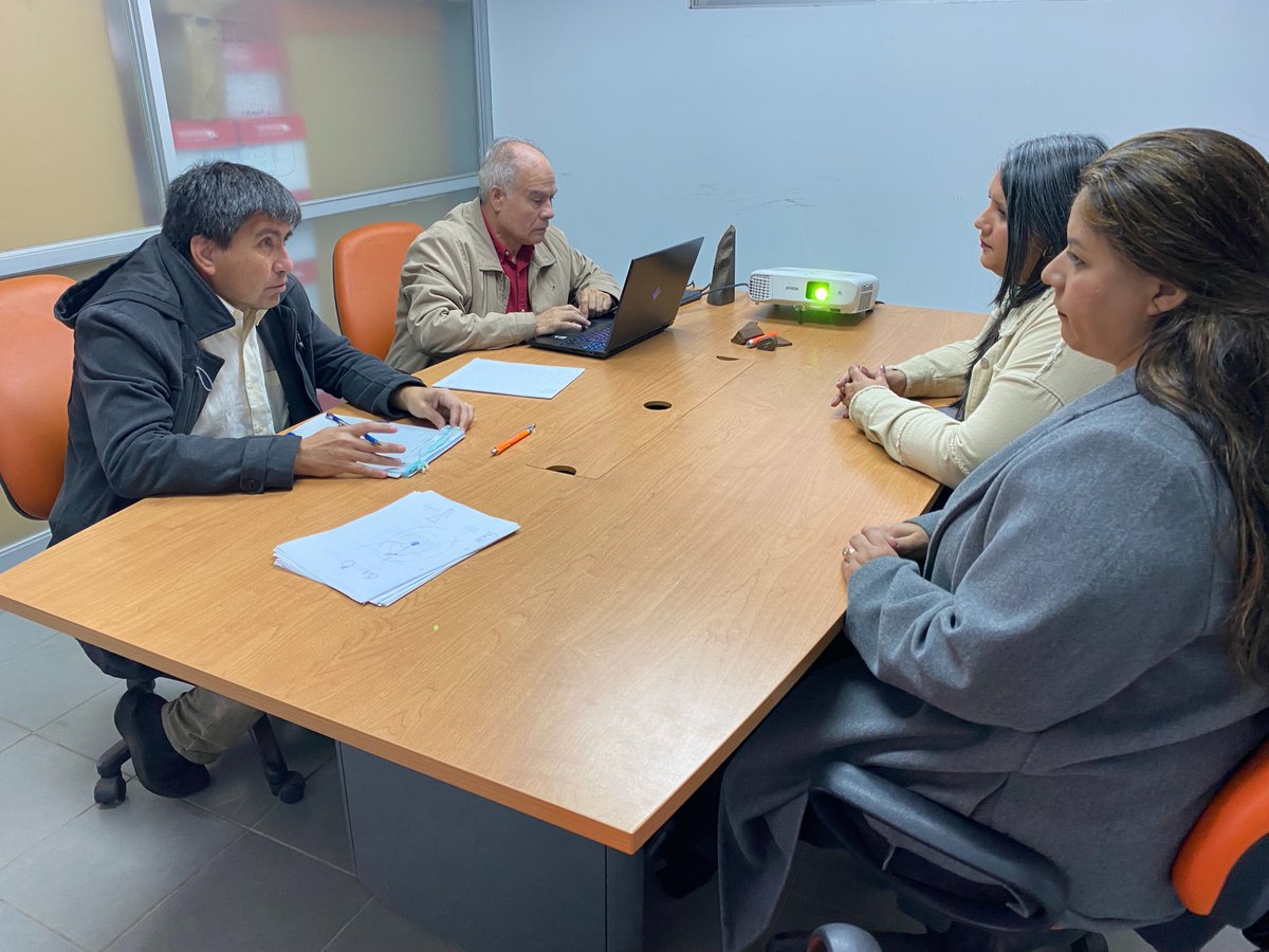 CorfoAntofa's tweet image. ✅ Nos reunimos con el Centro de Pilotaje Desierto de Atacama (CPDA) de la Universidad de Antofagasta para conocer su trabajo y analizar cómo podemos apoyar y generar sinergia en el ámbito en que se desarrollan. 🤝

#Antofagasta #pilotaje #CPDA #UA