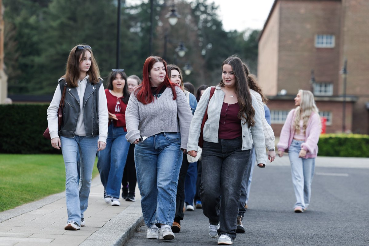 QUBAlumni's tweet image. What started as one student walking another home has become one of the largest and fastest-growing societies at Queen’s.
The Walkie Talkie Girlies are building community, promoting safety and raising awareness about violence against women one step at a time.
Read more to…