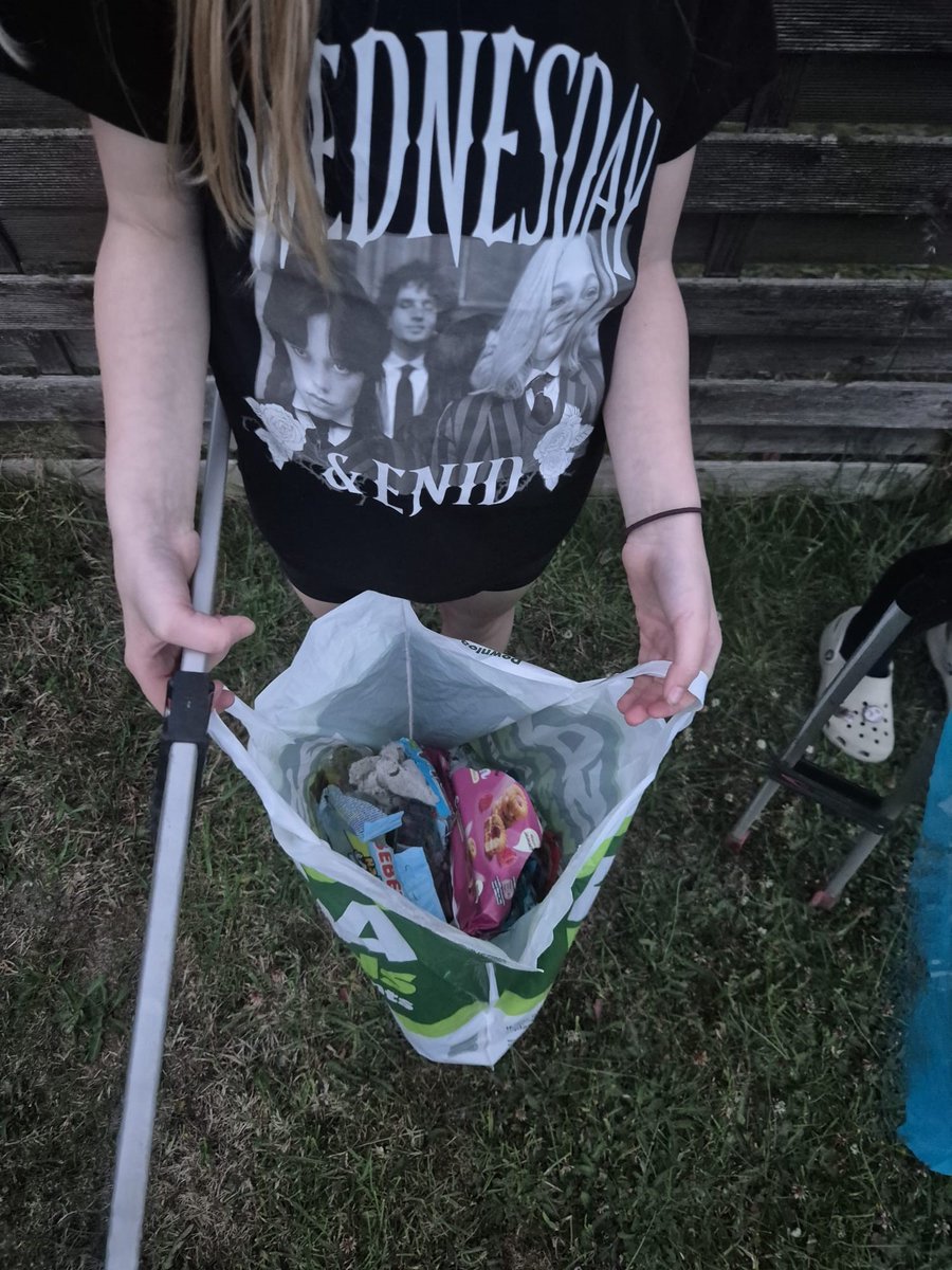 Clean Leeds tweet media