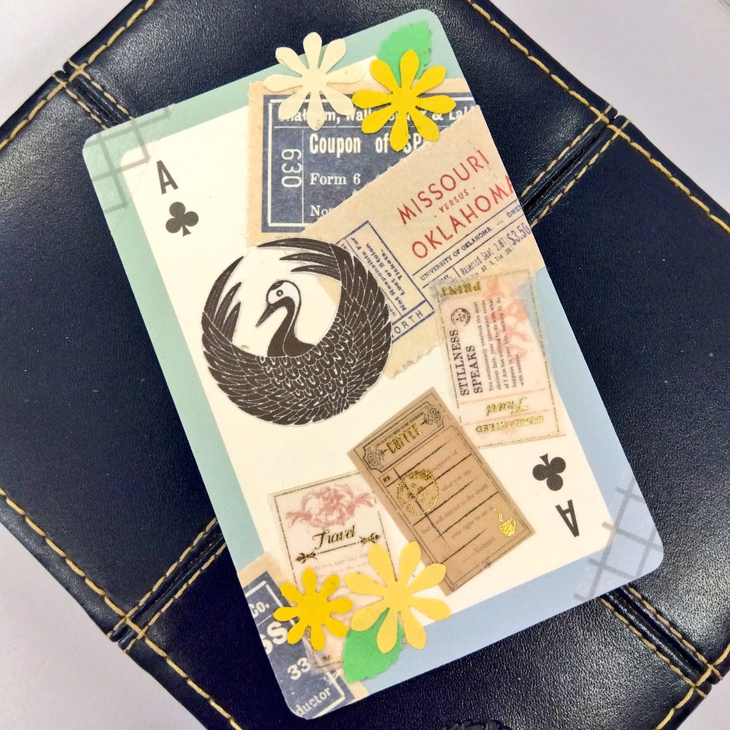 saiten1016's tweet photo. 寄せ書きトランプを見つけたので
10数年振りにコラージュ♣️ https://t.co/ofqe6J9Snw