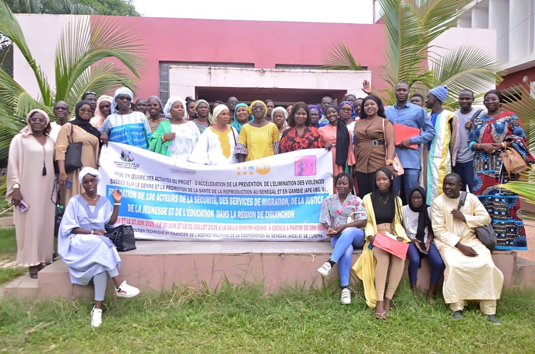 Ziguinchor, 27 juin 2025 – 1ère étape réussie de la formation VBG &amp; Pratiques Néfastes !
50 acteurs clés ont renforcé leurs capacités grâce à la Boutique de Droits, l'UNFPA &amp; l'Agence Italienne pour la Coopération au Développement, dans le cadre du projet APE-VBG/S.