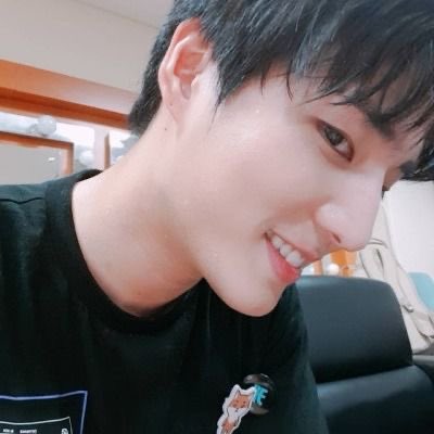 강영현의 셀카가 좋다고 말해.