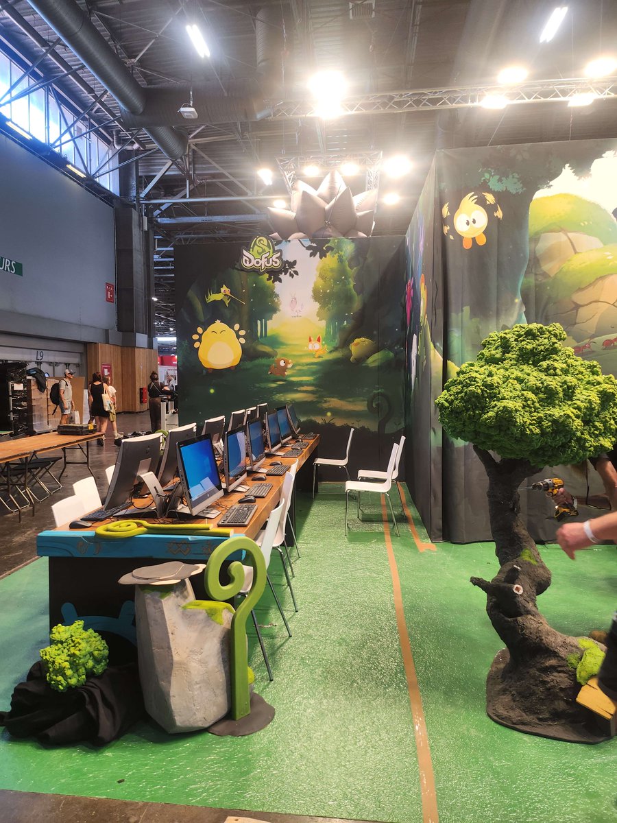 AnkamaGames's tweet image. #JapanExpo2025 ça commence demain !
Petit aperçu du stand #Ankama, aux couleurs de la thématique 2025 : « Osamodas : Le pacte bestial » ! 👀
Nous avons hâte de vous retrouver pour 4 jours de folie ! 🎮📚🧸