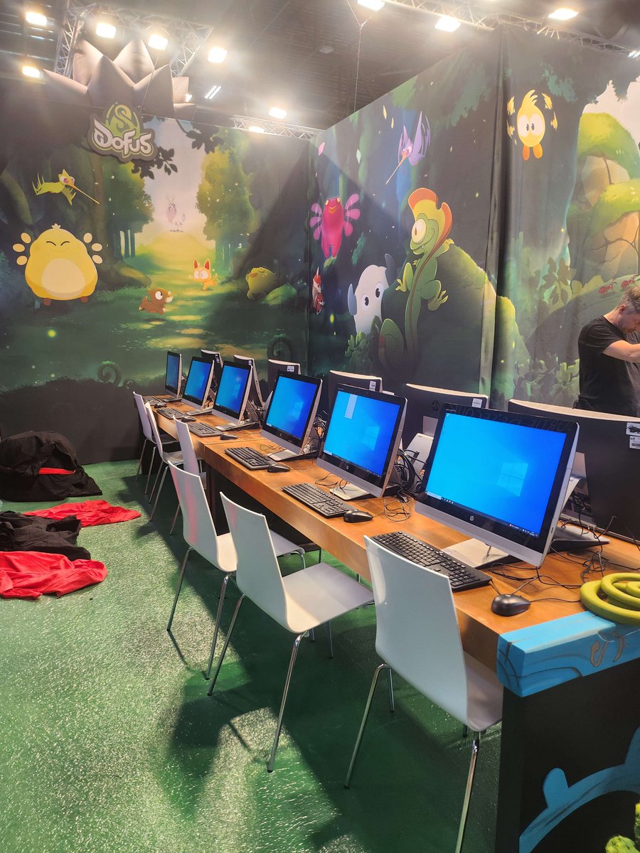 AnkamaGames's tweet image. #JapanExpo2025 ça commence demain !
Petit aperçu du stand #Ankama, aux couleurs de la thématique 2025 : « Osamodas : Le pacte bestial » ! 👀
Nous avons hâte de vous retrouver pour 4 jours de folie ! 🎮📚🧸