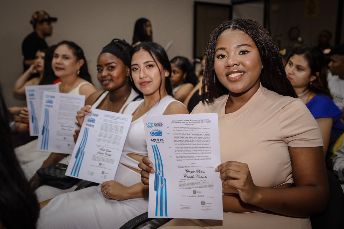 No se van a reducir los delitos si no se le brinda a los seres humanos herramientas para luchar por la vida.
Un nuevo taller municipal de formación artesanal beneficia a decenas de mujeres en Guayaquil. En breve se abre el Proyecto Reintegra q ayudará a muchísimas más personas.