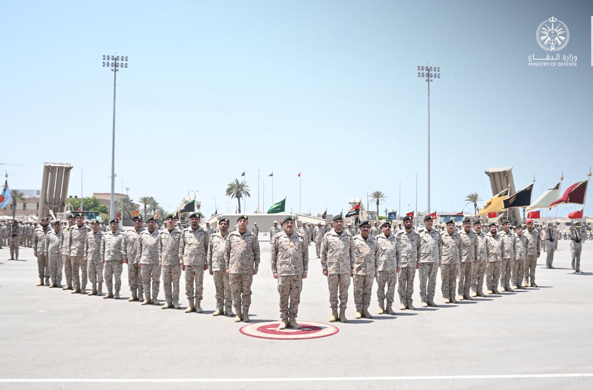 يا الله … اخيراً 😍 🇸🇦 

ولله الحمد تدشين أول سرية من نظام الدفاع
الجوي الصاروخي الاقوى بالعالم (THAAD).. بعد
ما انتهت من كل مراحل الفحص والاختبار
والتشغيل، وانتهى التدريب الميداني لابطالنا على
أرض المملكة العربية السعودية.

بهذه الخطوة تم تعزيز منظومة الدفاع الجوي
السعودي