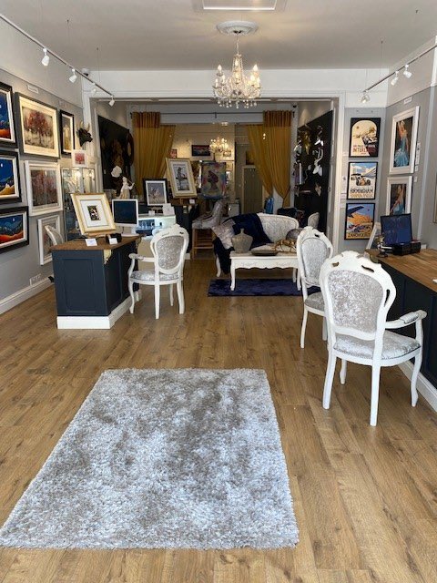 The Courtyard Fine Art Lounge tweet media