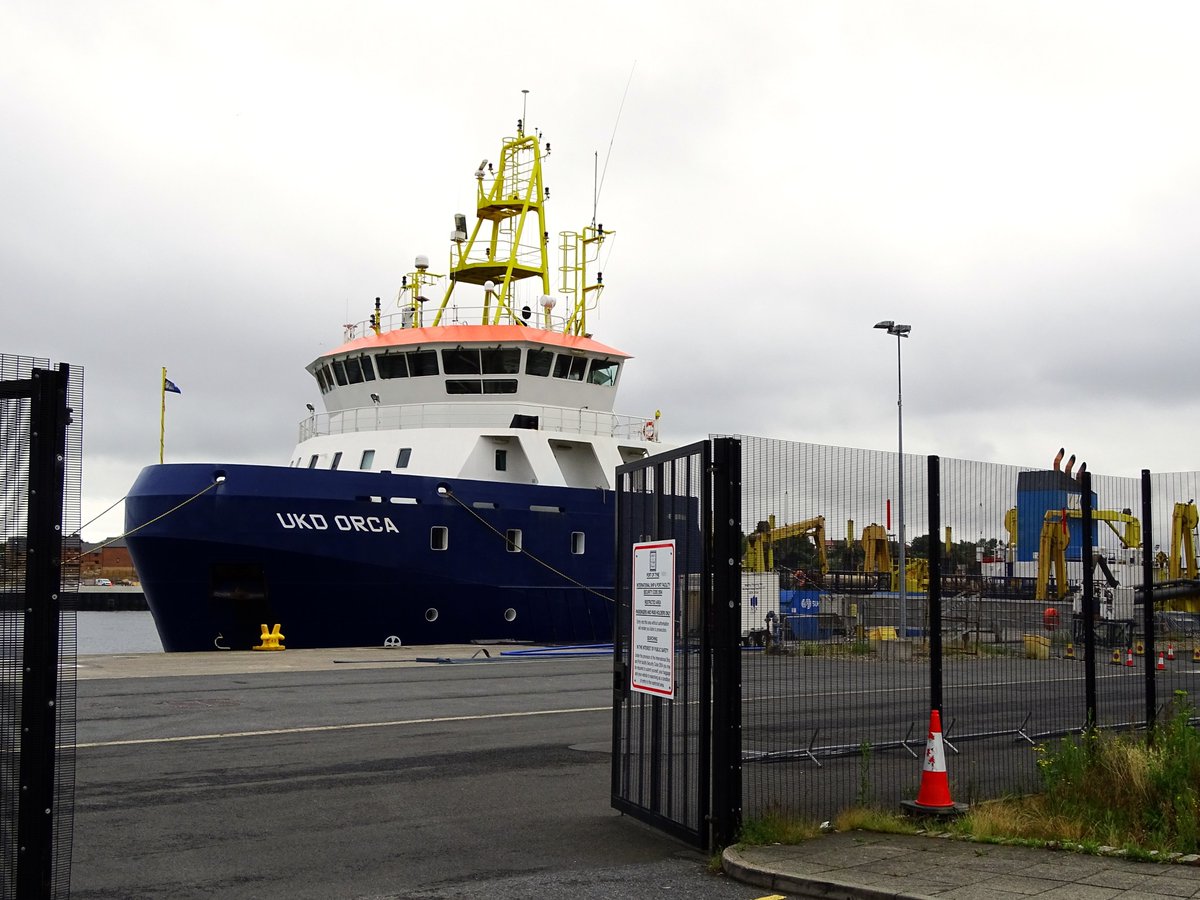 jac61941964's tweet image. Grampian Derwent, offshore support vessel and UKD Orca dredger, berthed at Northumbria Quay today.
#Tyne
#Ships