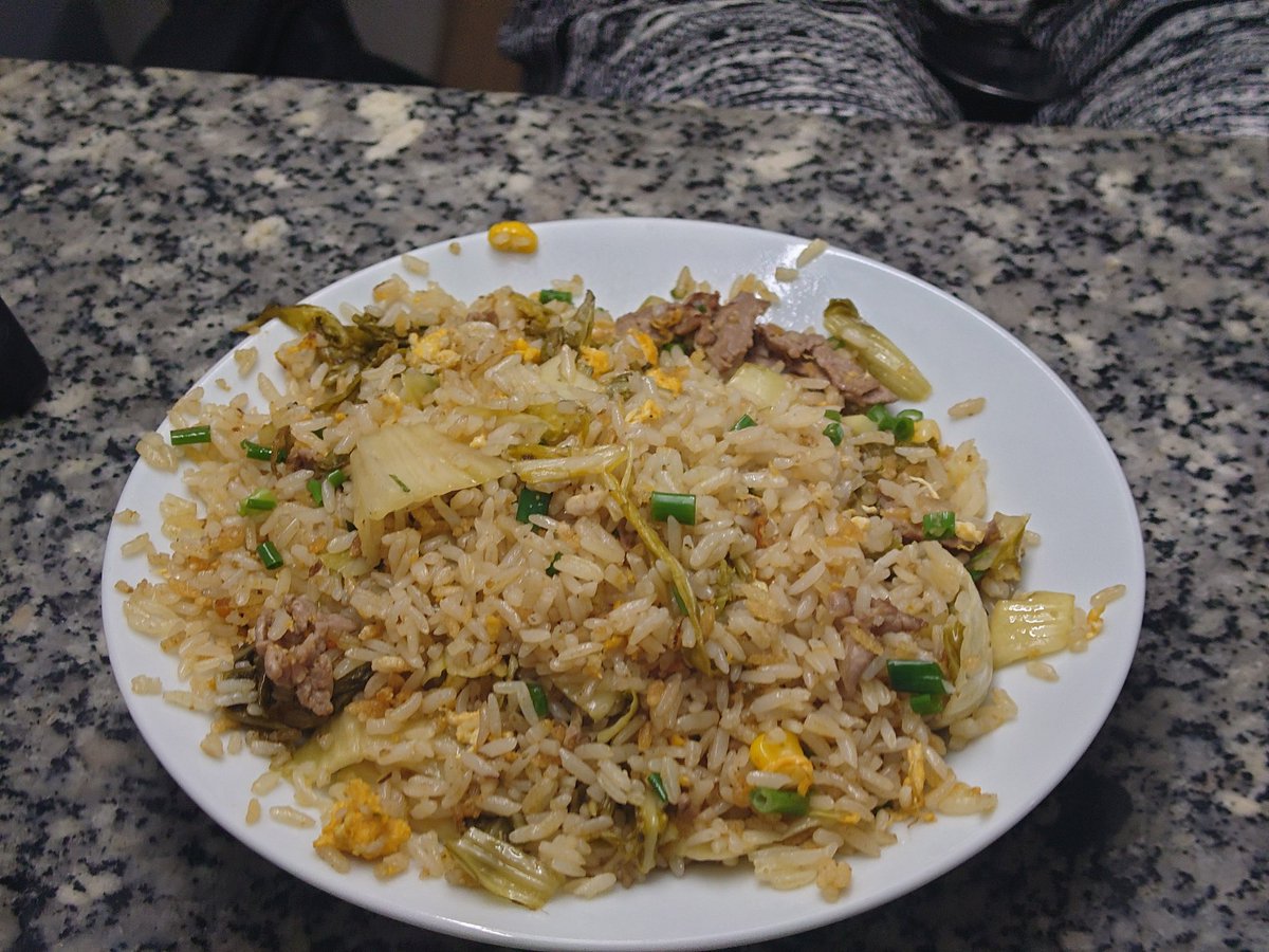 Ama_ryuutoku's tweet photo. 最終日、今日の最後の夕食です。
人生初の海外でしたが最高の旅行になりました。(⁠*⁠´⁠ω⁠｀⁠*⁠)
＃ベトナム旅行　＃夕食 https://t.co/vNCYumwOwQ