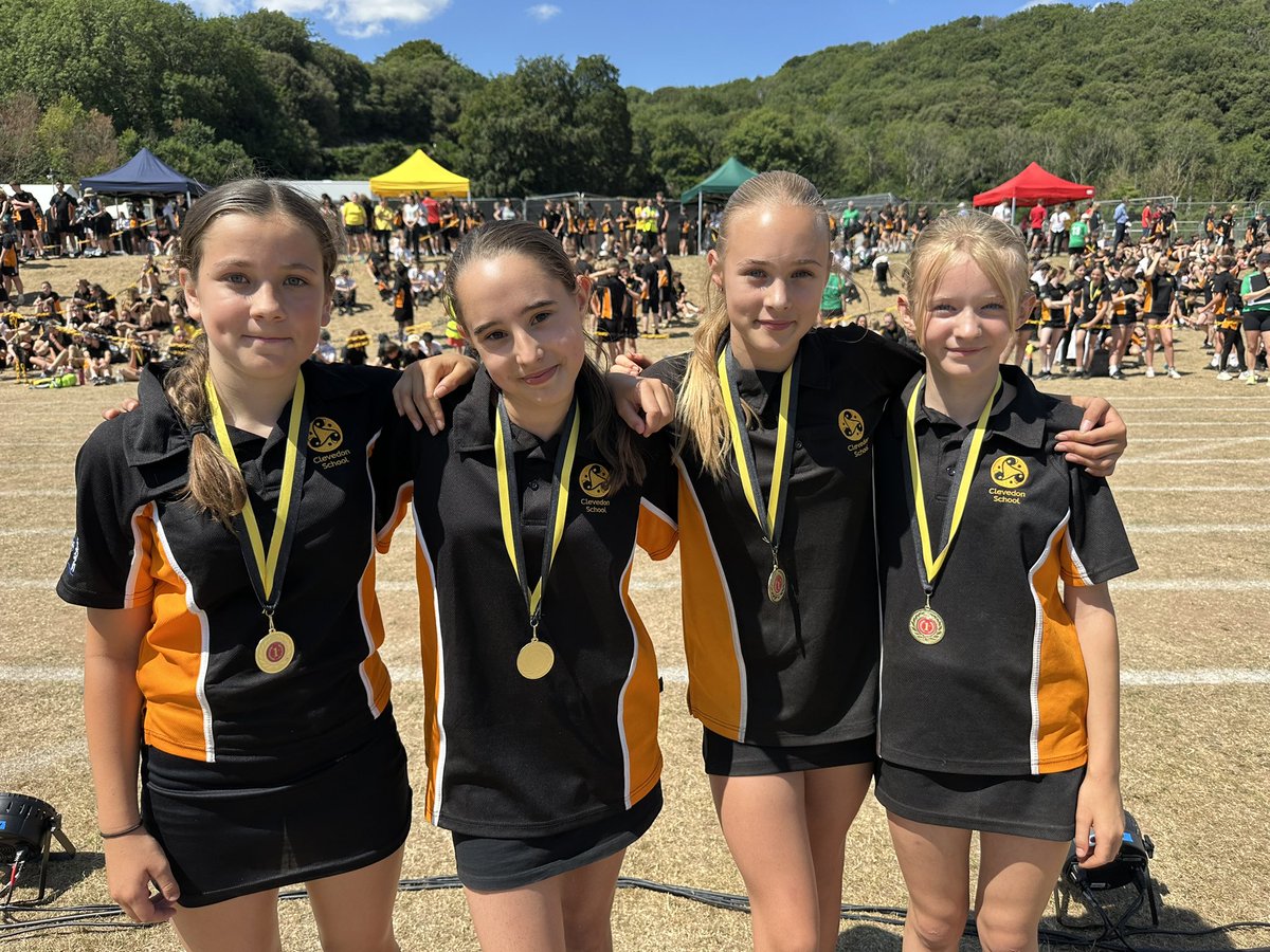 NEW SPORTS DAY RECORD! Year 7 relay!!!