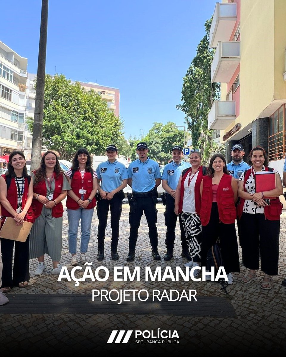 Em São Domingos de Benfica, a PSP participou em mais uma “Ação em Mancha” do Projeto Radar, reforçando o contacto com a população sénior.

Foram realizadas visitas porta-a-porta, com o objetivo de identificar situações de isolamento e prestar apoio direto a quem mais precisa. 👮‍♀️
