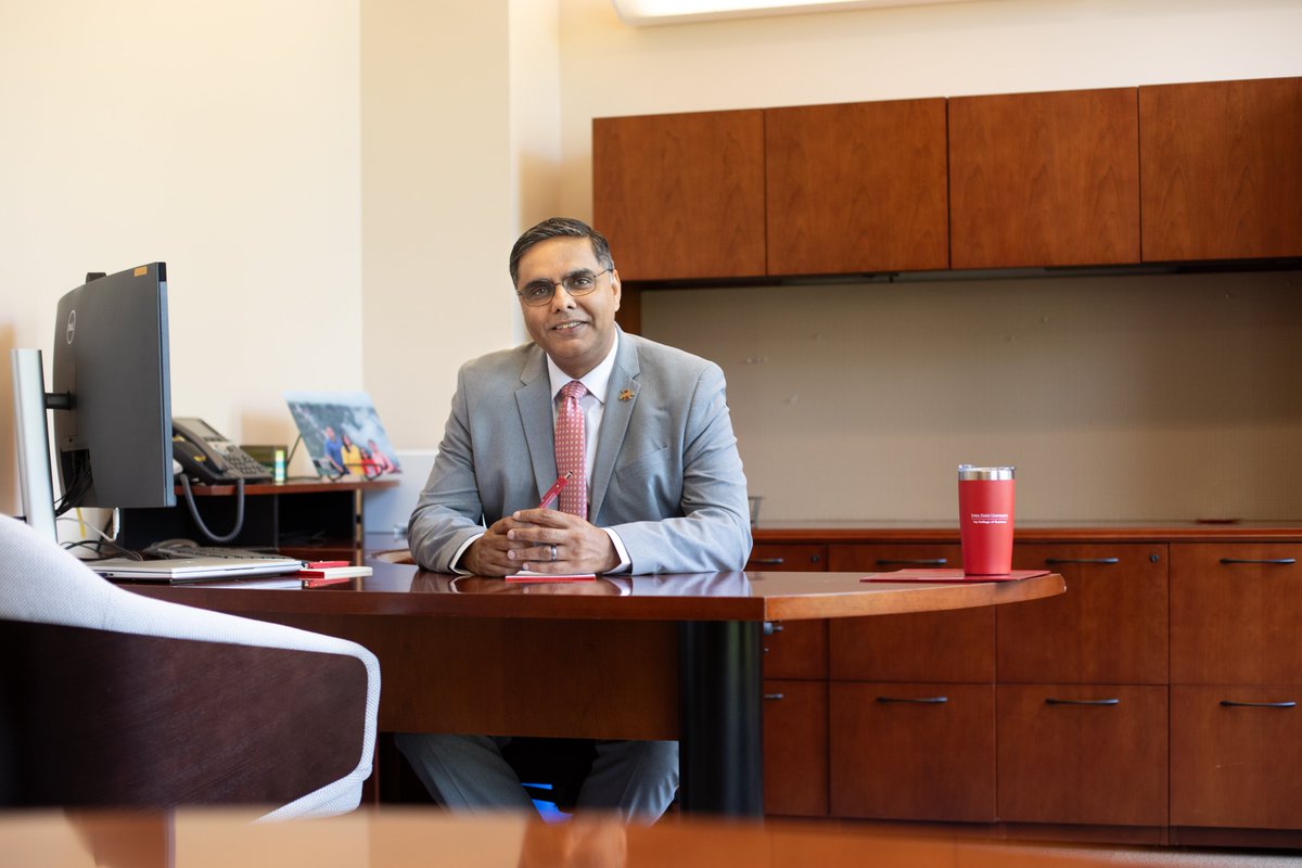 First day on the job — introducing Dean Raj Agnihotri!

We're excited for the future of the Ivy College of Business! 🎉