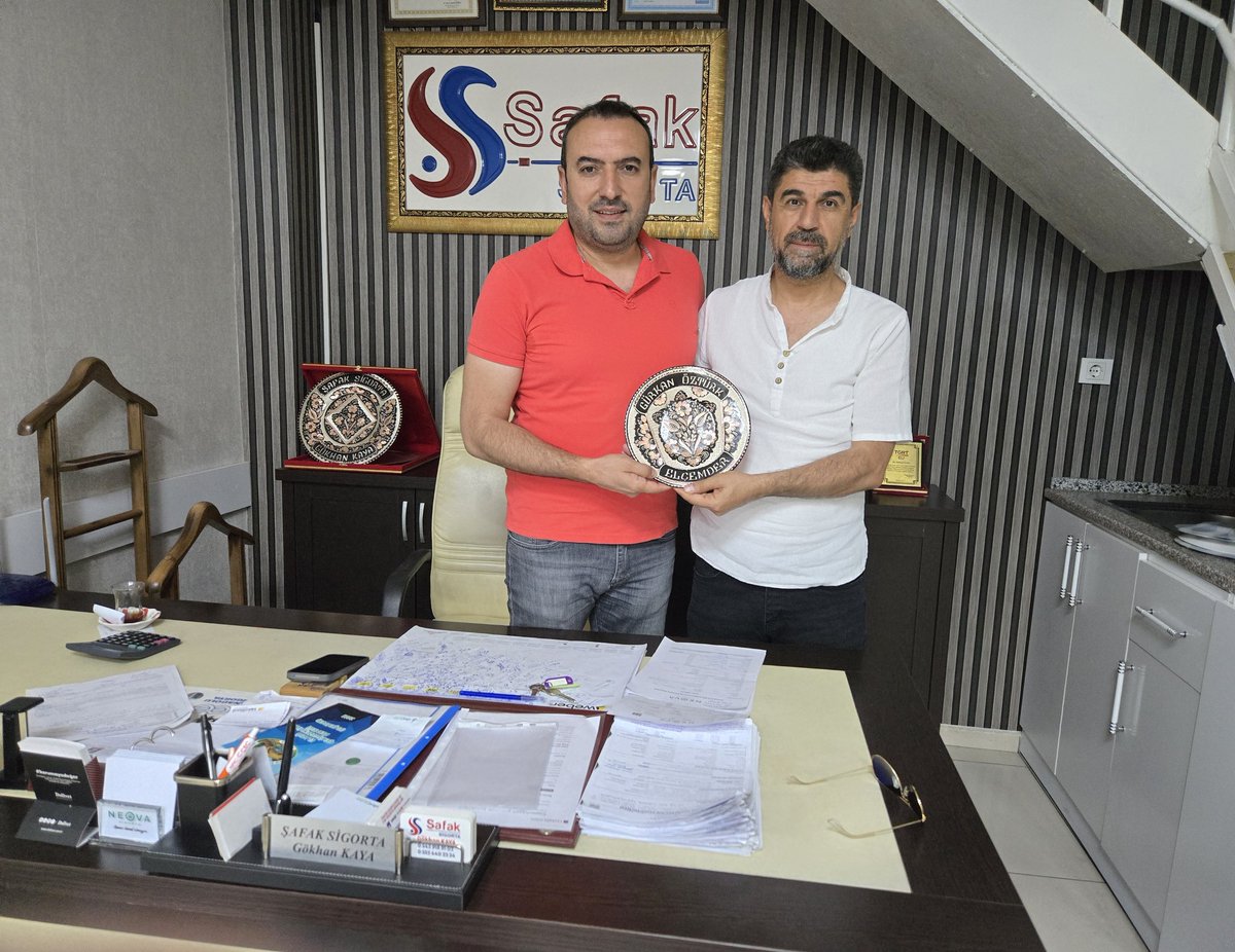 ELÇEMDER Üyemiz, dostumuz Şafak Sigorta sahibi sn. Gökhan KAYA ya plaketi için çok teşekkür ediyorum