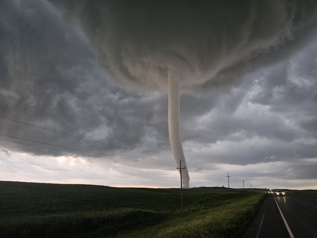CoreyGerkenWX's tweet image. Every tornado is TOTY, but South Dakota pulled off the tornado of a lifetime.