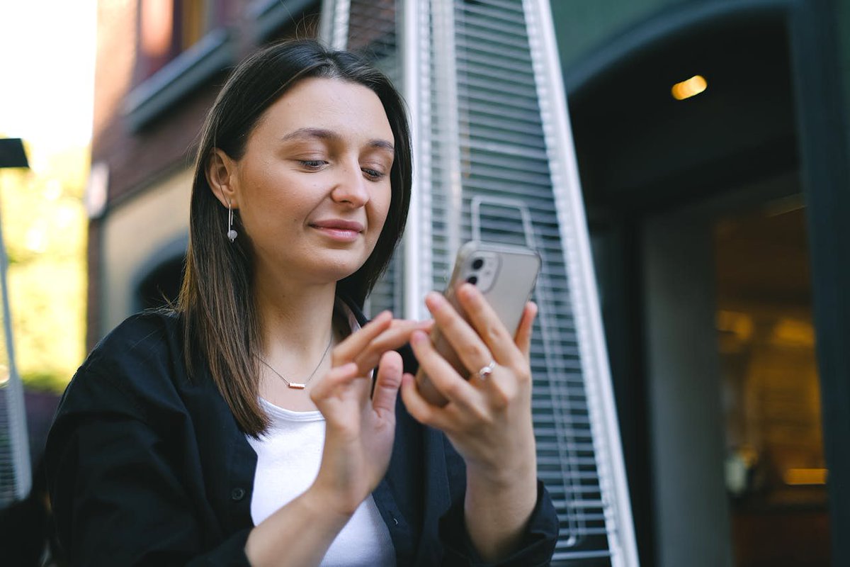 #DYK there is a free mobile protection app for Michiganders that protects against phishing, unsecure Wi-Fi, and risky QR codes? Download #MichiganSecure today on the App Store 👉 apple.co/3WLROaE or Google Play 👉 bit.ly/3ZsvwfB