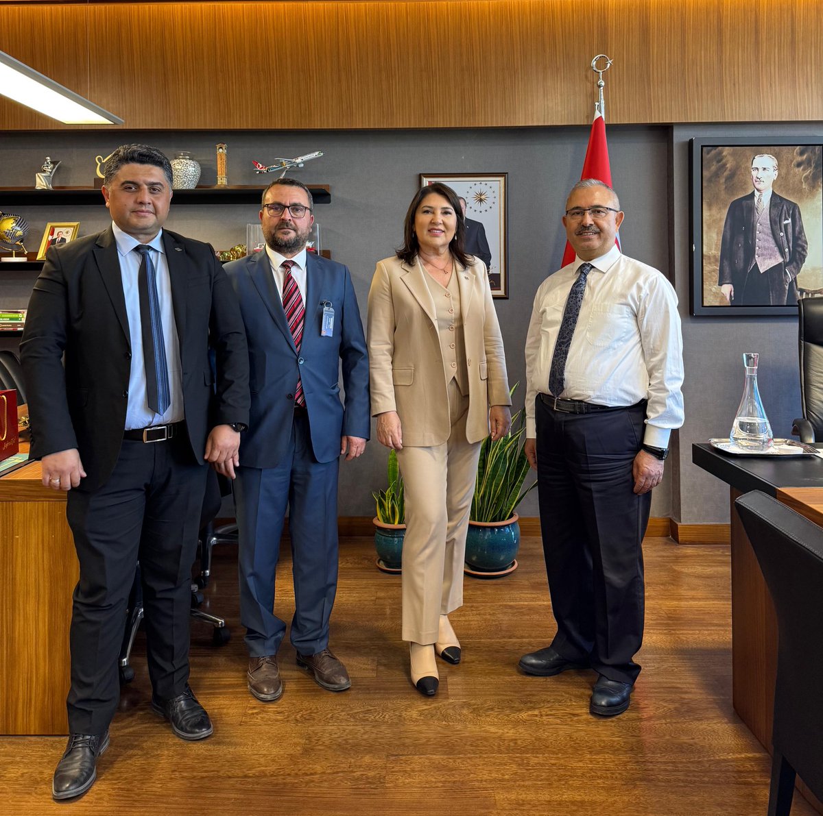 Adana Lobisi (@adanalobisi) on Twitter photo Başkent Adana Platformu ve Başkent Adanalılar Derneği olarak, Adana Mv. ve TBMM Dilekçe Kom. Bşk. Sunay Karamık’ı <a href="/mfbyhan/">Fatih Bayhan</a>, Dernek Bşk. Mustafa Aslan ve Gökhan direk TBMM’de ziyaret ederek yeni görevinden dolayı tebrik etti.
Başkanımıza nazik ev sahipliği için teşekkür ediyoruz. Başkent Adana Platformu ve Başkent Adanalılar Derneği olarak, Adana Mv. ve TBMM Dilekçe Kom. Bşk. Sunay Karamık’ı <a href="/mfbyhan/">Fatih Bayhan</a>, Dernek Bşk. Mustafa Aslan ve Gökhan direk TBMM’de ziyaret ederek yeni görevinden dolayı tebrik etti.
Başkanımıza nazik ev sahipliği için teşekkür ediyoruz.