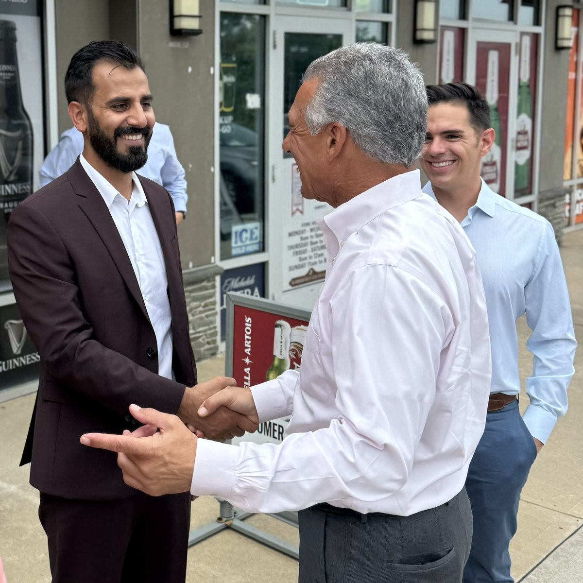 MSCM4Somerset's tweet image. This morning, Nick joined @Jack4NJ at a campaign event at the Pink Pistachio Cafe, a great local business in Franklin Township. The local leaders in attendance are ready for change in Somerset County and New Jersey!