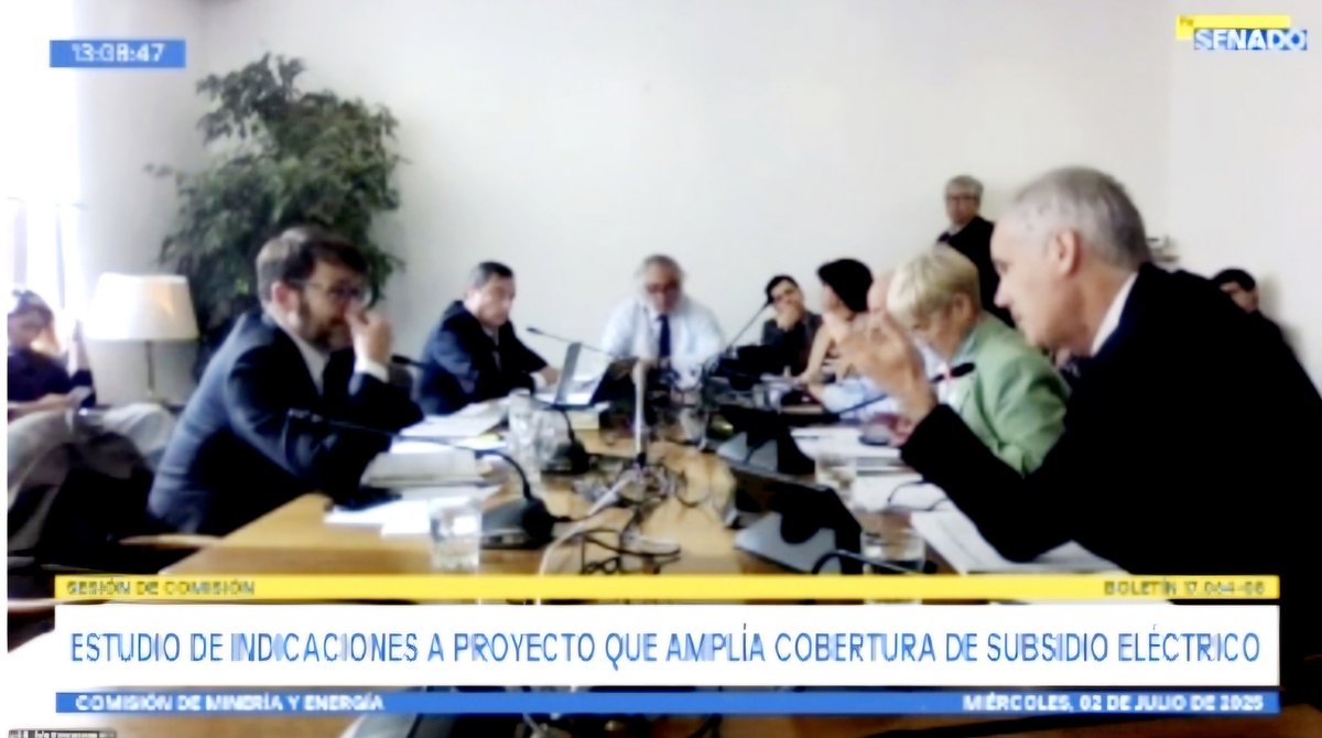 acesol's tweet image. Comisión de Minería y Energía de la Cámara del Senado, rechazó la propuesta de financiar ampliación del subsidio eléctrico con el pilar FET (Cargo a Pequeños Medios de Generación distribuida o PMGDs) también rechazado, con anterioridad, por la Cámara de Diputados de Chile.