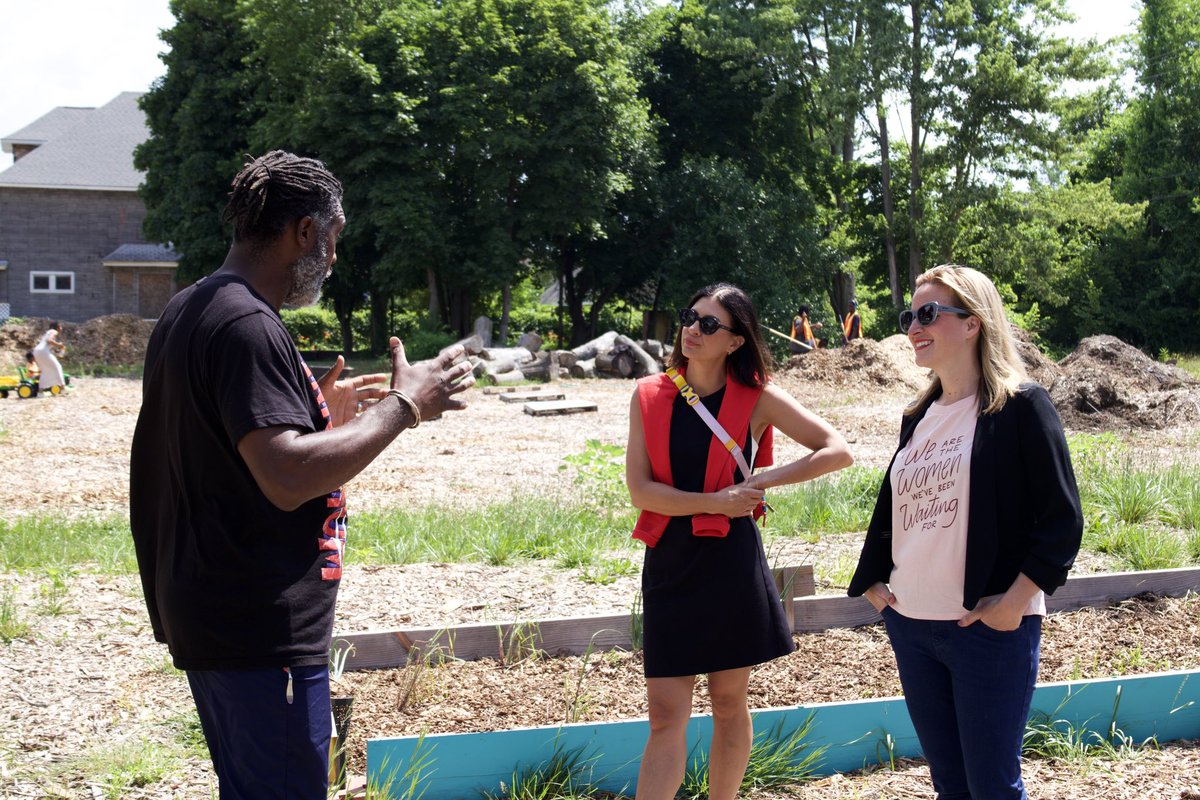 JocelynBenson's tweet image. I had the chance to visit Avalon Village and spend time with Shamayim “Mama Shu” Harris, a true force for good. Her vision, grit, and love for her community turned a dream into a thriving neighborhood hub. Her organization is turning once abandoned homes into homework houses,…