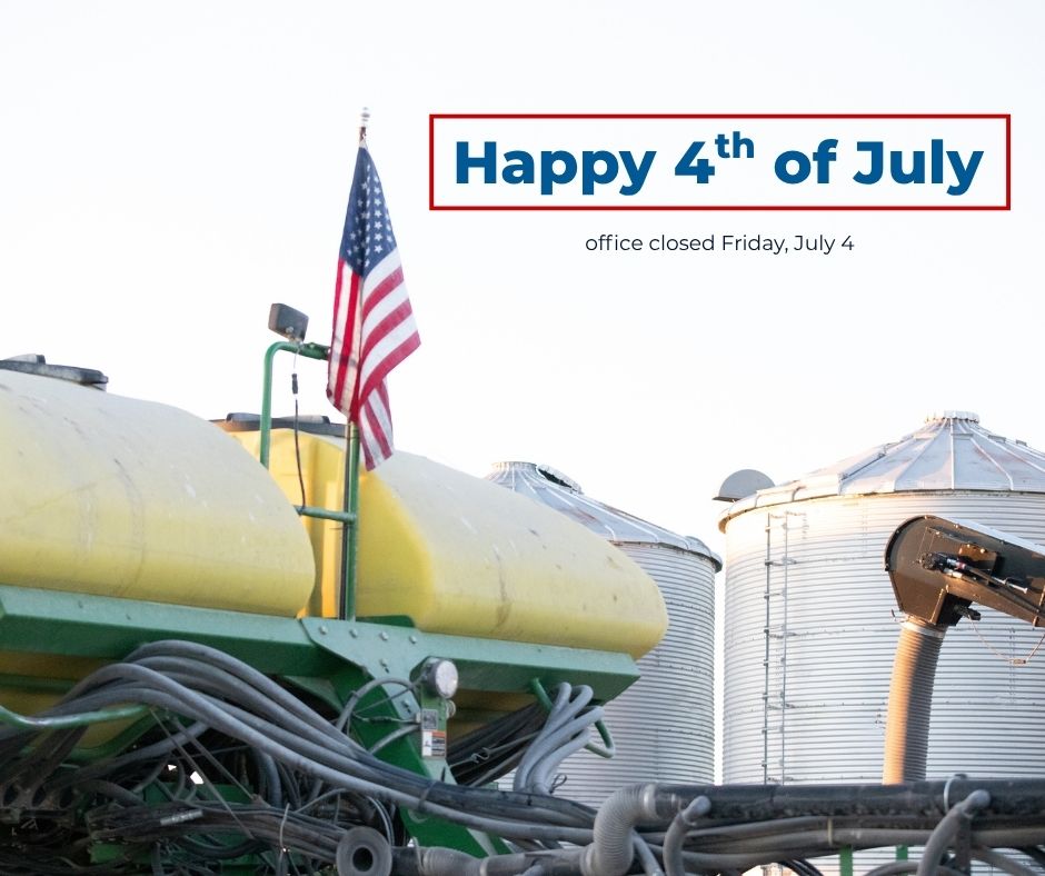 KsSoybean's tweet image. Soybeans — your favorite protein's favorite protein😉 Livestock eat 395,000 tons of soybean meal each year in Kansas. Thank a soybean farmer for helping feed the protein on your plate this holiday weekend and all the farmers and ranchers!🌱