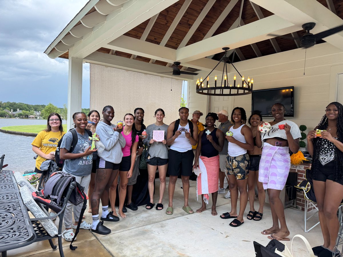 SouthernMissWBB's tweet image. Work hard. Play harder!
Take a look at a few of our summer team-building sessions!
#ELEVATE | #SMTTT