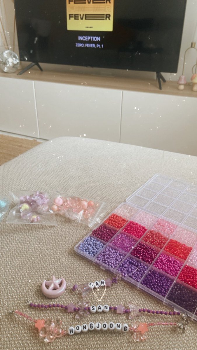 Im making freebies for music bank in Lisbon :) let me know if you are interested!!!