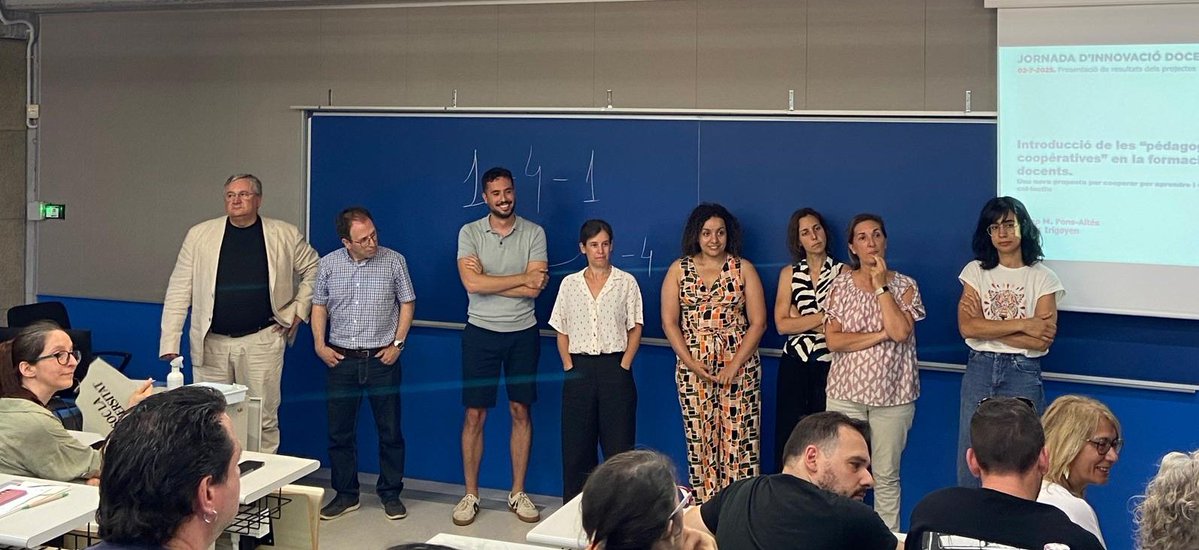 Grup EACoop (@gr_eacoop) on Twitter photo Josep M. Pons i Albert Irigoyen presenten a les Jornades d'Innovació docent <a href="/ICEURV/">ICE-URV</a> un projecte pioner: introduir les pédagogies coopératives francòfones <a href="/ConnacSylvain/">Sylvain Connac ▶️🐘</a> <a href="/pidapi_asso/">PIDAPI_asso</a> en la formació inicial docent en diverses assignatures de Didàctica de la <a href="/universitatURV/">Universitat Rovira i Virgili</a> Josep M. Pons i Albert Irigoyen presenten a les Jornades d'Innovació docent <a href="/ICEURV/">ICE-URV</a> un projecte pioner: introduir les pédagogies coopératives francòfones <a href="/ConnacSylvain/">Sylvain Connac ▶️🐘</a> <a href="/pidapi_asso/">PIDAPI_asso</a> en la formació inicial docent en diverses assignatures de Didàctica de la <a href="/universitatURV/">Universitat Rovira i Virgili</a>