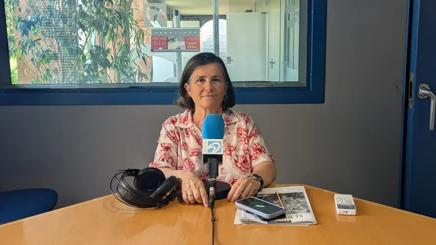Ràdio Desvern (@radiodesvern) on Twitter photo 🗞️ #SantJust - 🎙️ Entrevista a <a href="/IdDarder/">Isabel Darder</a>, portaveu del <a href="/PSCSantJust/">PSC Sant Just</a>, per parlar d’actualitat política santjustenca.
f.mtr.cool/kwlhhqcbbz 🗞️ #SantJust - 🎙️ Entrevista a <a href="/IdDarder/">Isabel Darder</a>, portaveu del <a href="/PSCSantJust/">PSC Sant Just</a>, per parlar d’actualitat política santjustenca.
f.mtr.cool/kwlhhqcbbz