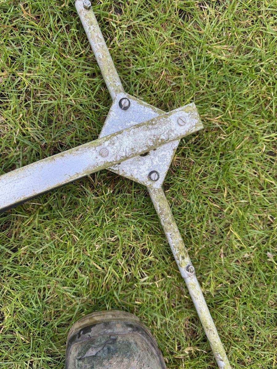 GM0WDD's tweet image. Took the 6m Moxon down as it broke in the last winter storm. Needed some cleaning and TLC but put back together and seems ok 👍🏻 #hamr #magicband