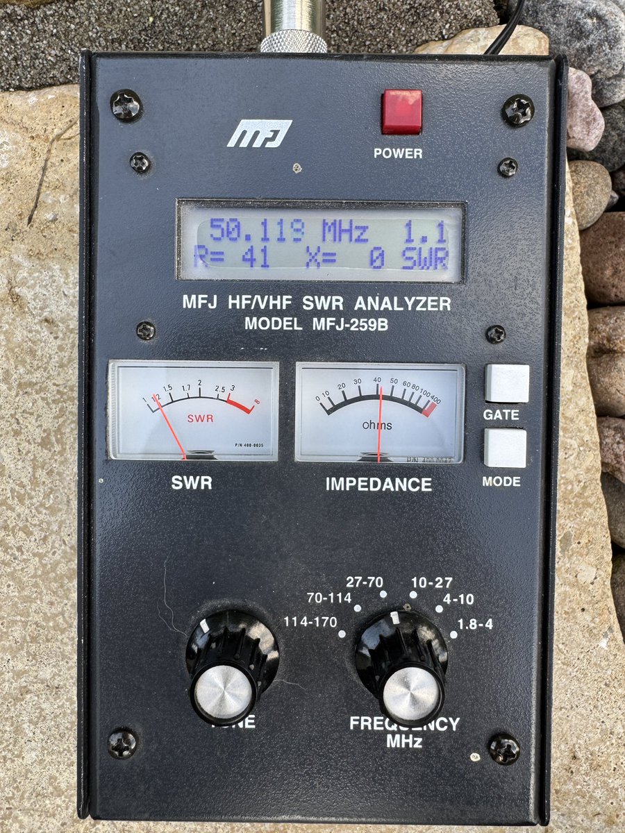 GM0WDD's tweet image. Took the 6m Moxon down as it broke in the last winter storm. Needed some cleaning and TLC but put back together and seems ok 👍🏻 #hamr #magicband