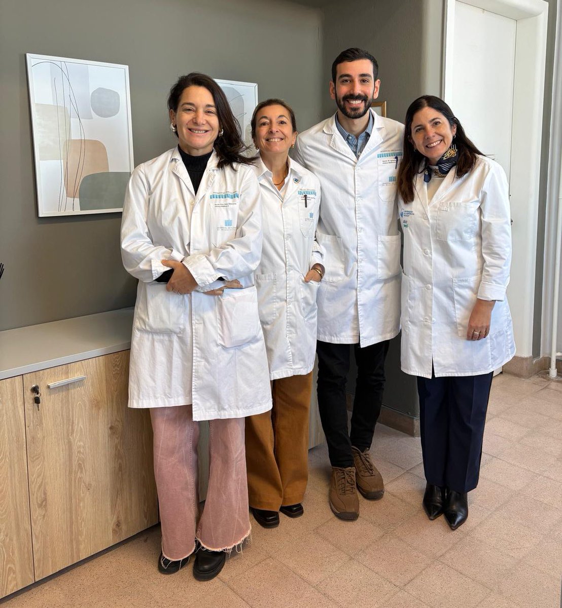 #NuevoInternista

 El día de hoy se recibió de Especialista en Medicina Interna el Dr. Ignacio Diz.

Te deseamos todo lo mejor en esta nueva etapa que comienza 🙌🏻

#OrgulloMB #MadeinMB #OrgulloMI