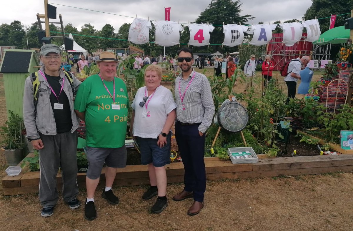 Great to support <a href="/Arthritis_ACTN/">Arthritis Action</a> at the #rhshamptoncourt 😀

Thanks for all the work done by Colin Beevor and the #Rheumatology team at <a href="/PHU_NHS/">Portsmouth Hospitals University NHST</a>