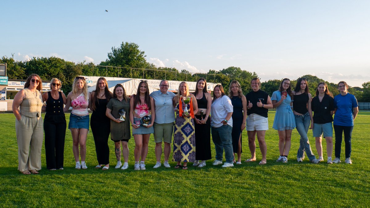 🏆 What a season! 🧡
Proud to celebrate an incredible 24/25:

🥇 Reserves – Div 2 Champions &amp; PDFA Trophy Winners
🥇 Development – Div 6 Champions

Huge thanks to our players, coaches, volunteers &amp; fans. Let’s go even bigger in 25/26! 🍊⚽