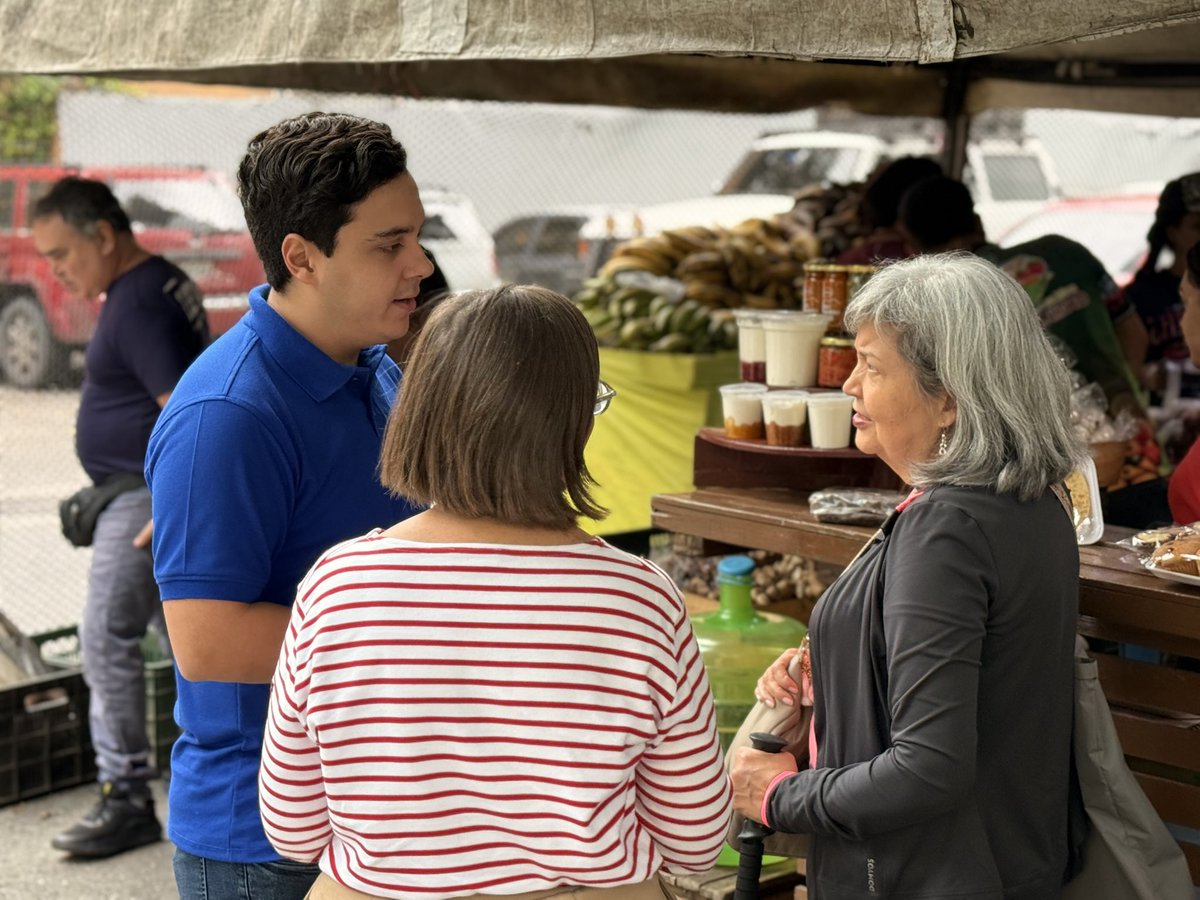 diegopadronb's tweet image. Así comenzó mi mañana en La Trinidad y Los Samanes, junto a @abuelapediatra conversando con vecinos que saben muy bien lo que está en juego.
Me llevé una gran receptividad y una certeza compartida: Baruta hay que cuidarla y defenderla.
¡Juntos, seguimos protegiendo lo que es…