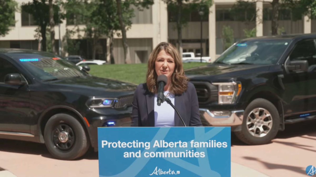LIVE: Alberta Premier Danielle Smith discusses progress toward new police agency
➡️ow.ly/J7En50WjVUx

EN DIRECT : La PM de l’Alberta Danielle Smith discute de la création d’un nouveau service de police
➡️ow.ly/qYhg50WjVUv

#abpoli | #cdnpoli