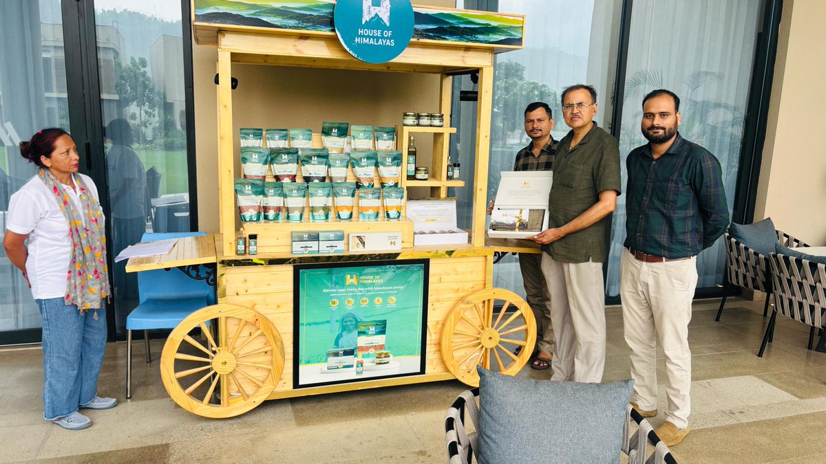 REAPNainital's tweet photo. Today Gramothan DPMU Nainital team visited the House of Himalaya standees at Hotel Taj Corbett Resort and Marriott Jim Corbett in Dhokala, Ramnagar. Also met BDO, made interaction with new CLFs team, visited proposed CBO enterprises etc।
@IFAD @REAPNainital 
@REAPUttarakhand https://t.co/cfL08S120h