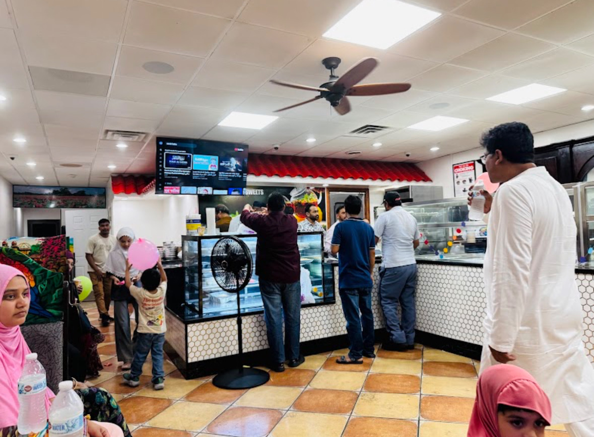 AlbanyCentral's tweet photo. 🎉 Now Open on Central Ave! 🎉
Welcome Gulshan Cafe and Sweets! 🍛🍬
Serving authentic Bangladeshi home-style halal cuisine, from rich traditional dishes to handcrafted sweets, made with heritage, heart, and flavor.

📍Gulshan Cafe and Sweets
315 Central Ave.
Albany, NY https://t.co/tMDxWSCOC7