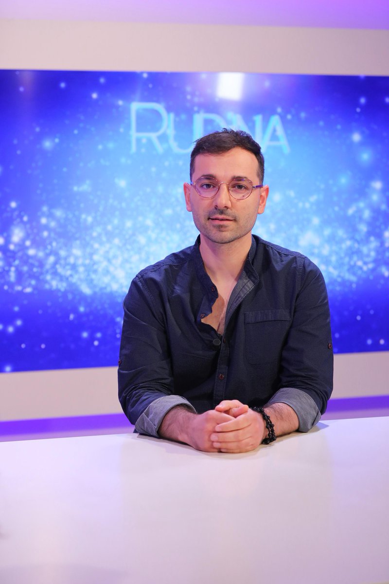 Rigel_Rizaj's tweet photo. Sot tek emisioni @rudinatv në @tvklan për vëllimin me poezi "Hekubë"
#rudinamagjistari #hekubë #rigelrizaj #tvklan #Albania #literature https://t.co/c0TzHpZ94x