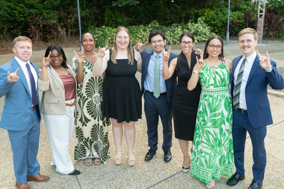 USFHealthMed's tweet image. Congratulations and welcome to @USFHealth to the 8 new physicians that make up the first cohort of the new USF-TGH Family Medicine Residency Program! 🤘🤘🩺🩺
@TGHCares