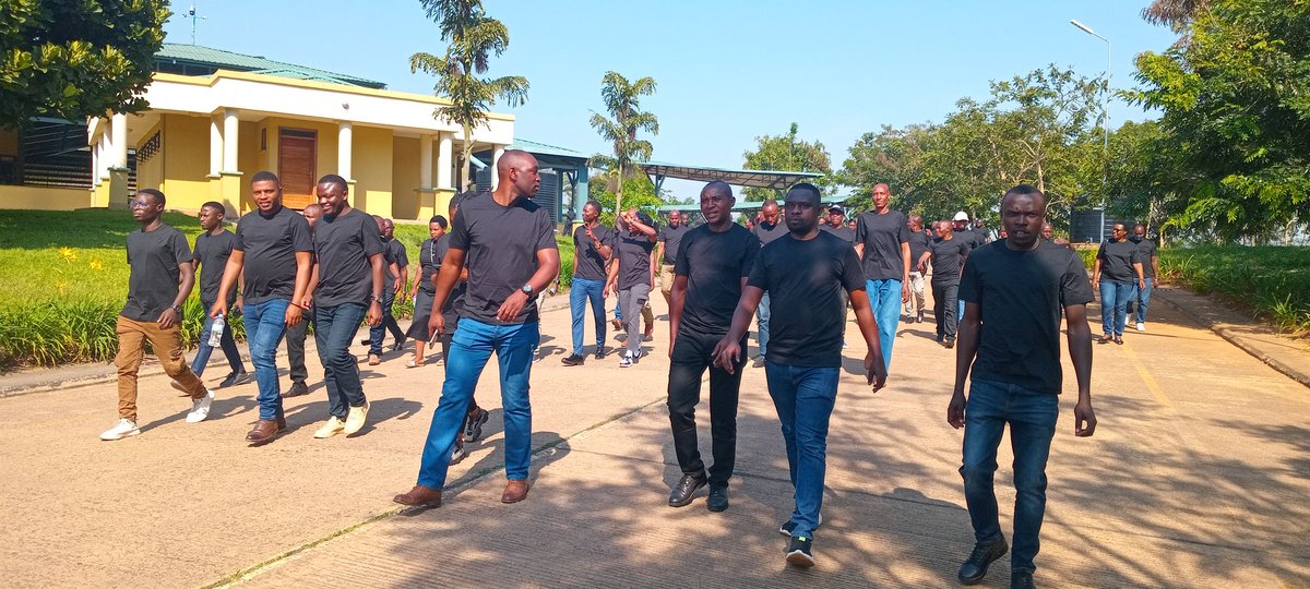 MutenderiNyc's tweet photo. None ku wa Gatatu taliki ya 02/07/2025 umurenge wa @Mutenderi_Sect twakoze urugendo shuri rugamije kwiga kumateka yo kubohora igihugu cyacu. Ni urugendo twakoreye mu karere ka @NyagatareDistr aho twasuye sites z'amateka y'urugamba rwokubohora igihugu zitandukanye. https://t.co/3W5zddQNcx